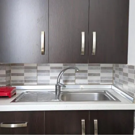 Pogradeci 3* Pogradec