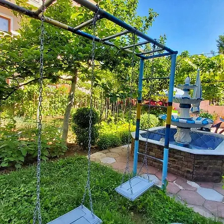 Pogradeci 3* Pogradec